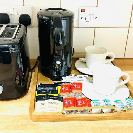 דירות לונדון Premium Studio Flat 02 Near Tower Bridge מראה חיצוני תמונה